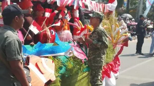 Koramil 414-02/Manggar Monitor Pawai Pembangunan HUT ke-81 Kemerdekaan RI