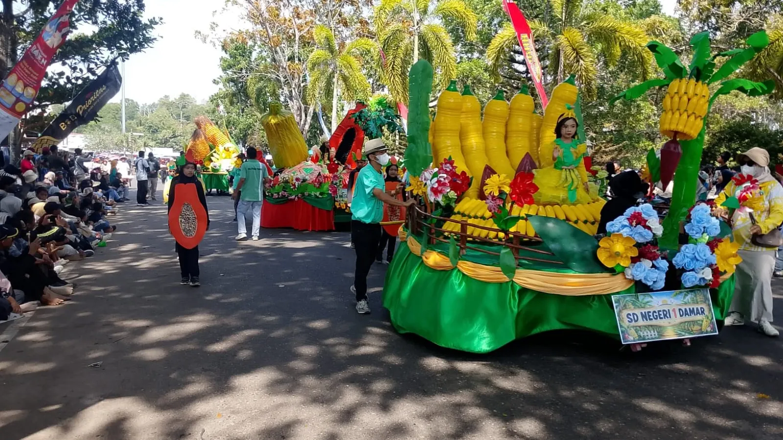 Koramil 414-02/Manggar Monitor Pawai Pembangunan HUT ke-81 Kemerdekaan RI 9 AddText 08 29 02.42.37