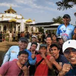 Rayakan HUT RI ke-81, Romo Budi dan Warga RT 027/012 Air Ranggong Gelar Lomba Permainan Tradisional