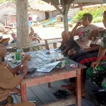 Babinsa Padang Kandis Serka Yusup Gelar Komsos, Bahas Karhutla dan Keamanan Warga