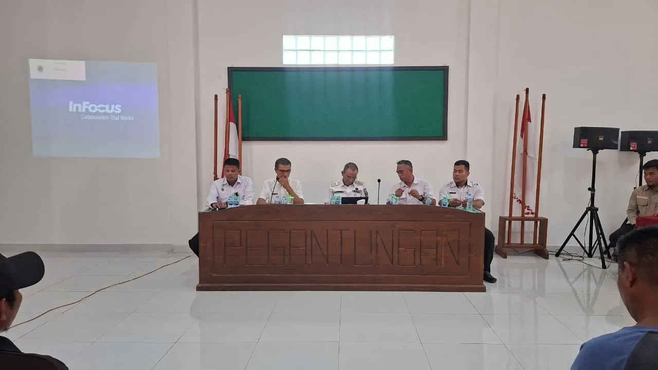 Babinsa Pegantungan Serka Anis Hadiri Rapat koordinasi Permasalahan Angkutan Batu Bara 8 AddText 09 02 02.59.30