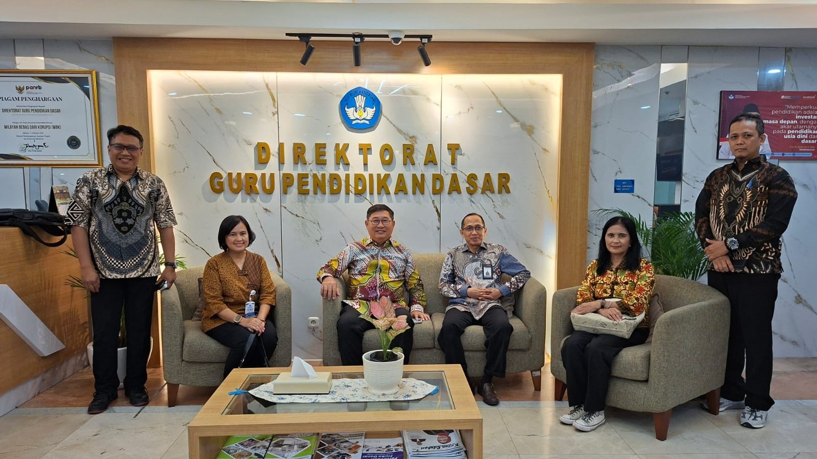 Terkait Nasib Guru PPPK,Bupati Beltim Audiensi langsung Kemendikdasmen RI di Gedung Kemendikdasmen 6 Terkait Nasib Guru PPPK,Bupati Beltim Audiensi langsung Kemendikdasmen RI di Gedung Kemendikdasmen