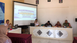 Babinsa Serka Sudartono Hadiri Musrenbang Desa Cerucuk, Dorong Sinergi Pembangunan Desa