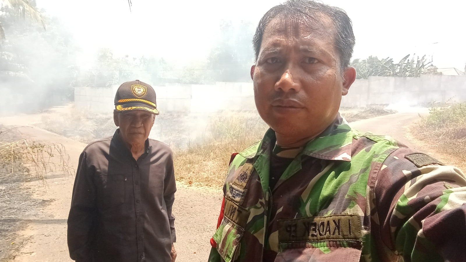 Lahan Seluas 0,25 Hektare Terbakar di Dusun Pelataran Senyubuk Beltim, Api pun Berhasil Dipadamkan 8 AddText 09 14 01.13.34