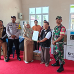 Babinsa Serka Astiyandi Pantau Distribusi Logistik Pilkades 2026 di Air Pelempang Jaya