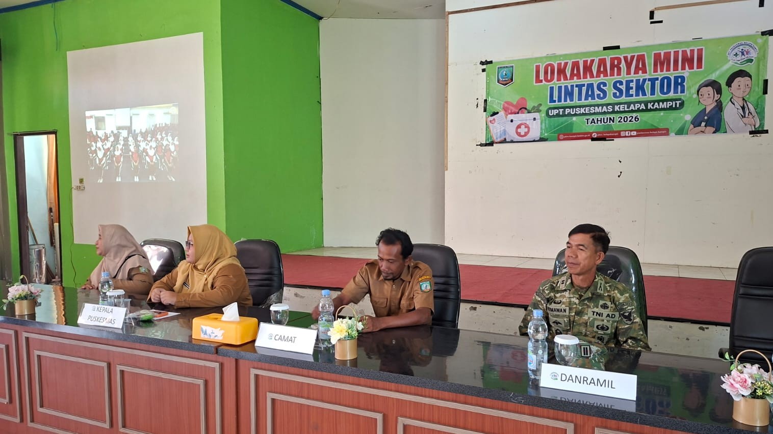 Danramil Kelapa Kampit Hadiri Lokakarya Mini Lintas Sektoral Puskesmas 7 Danramil Kelapa Kampit Hadiri Lokakarya Mini Lintas Sektoral Puskesmas