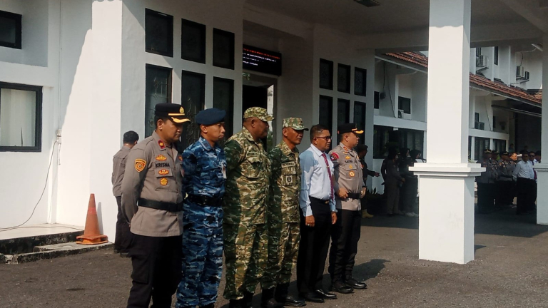 Danramil 414-04/MBL Wakili Dandim Hadiri Apel Gelar Pasukan Pengamanan Pilkades Serentak 2026