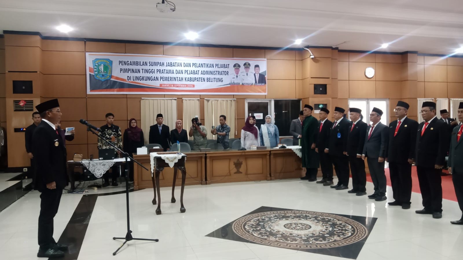 Danramil 04/Membalong Hadiri Pengambilan Sumpah Pejabat Pimpinan Tinggi Pratama dan Administrator 8 AddText 09 18 11.41.13