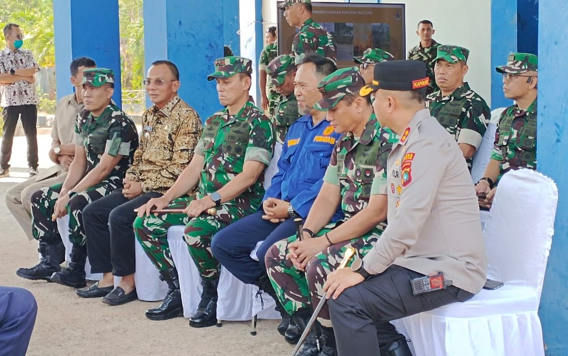 Pangdam II/Sriwijaya Tinjau Posko Damkar BPBD Belitung, Apresiasi Penanganan Karhutla 8 AddText 09 25 07.14.29