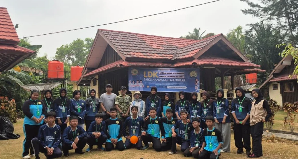 Sertu Wawan Setiawan Jadi Narasumber LDK Siswa SMK Stania Handayani Manggar 7 Sertu Wawan Setiawan Jadi Narasumber LDK Siswa SMK Stania Handayani Manggar
