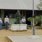 Danramil Kelapa Kampit Jadi Pembina Upacara, Sosialisasi Rekrutmen Calon Bintara dan Tamtama TNI AD