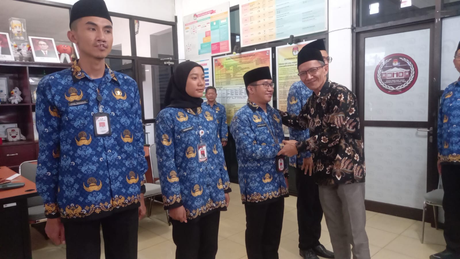 Empat CPNS KPU Beltim Resmi Jadi PNS, Siap Perkuat Pelayanan Kepemiluan 8 AddText 10 02 01.57.27