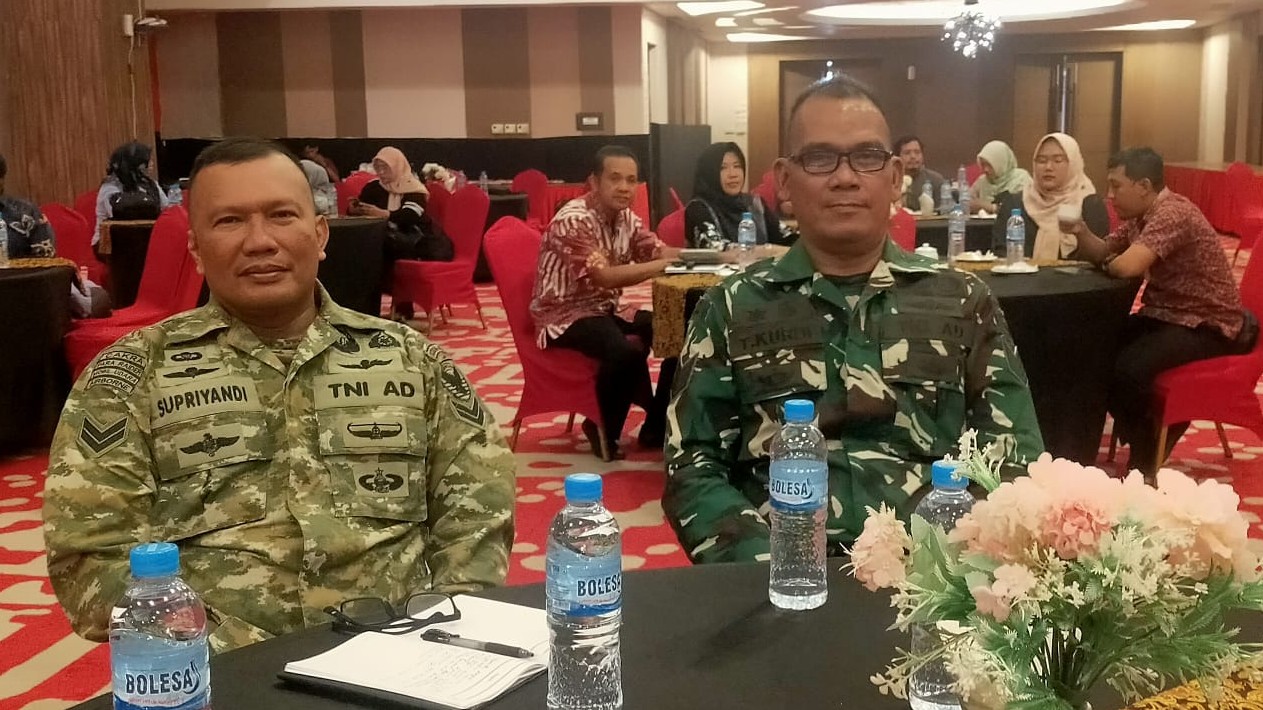 Kodim 0414/Belitung Diwakili Sertu Supriyandi Hadiri Rakor Verval Pembangunan Gerai KDKMP di Babel 7 Kodim 0414/Belitung Diwakili Sertu Supriyandi Hadiri Rakor Verval Pembangunan Gerai KDKMP di Babel