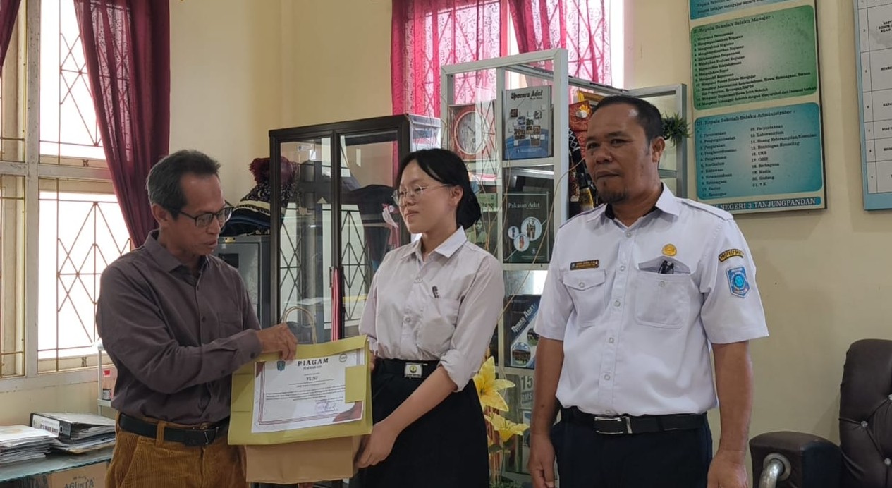 Ini Pemenang Lomba Komentar Video HAS Hanandjoeddin yang Diserahkan TP2GD Belitung 9 AddText 10 02 12.36.20