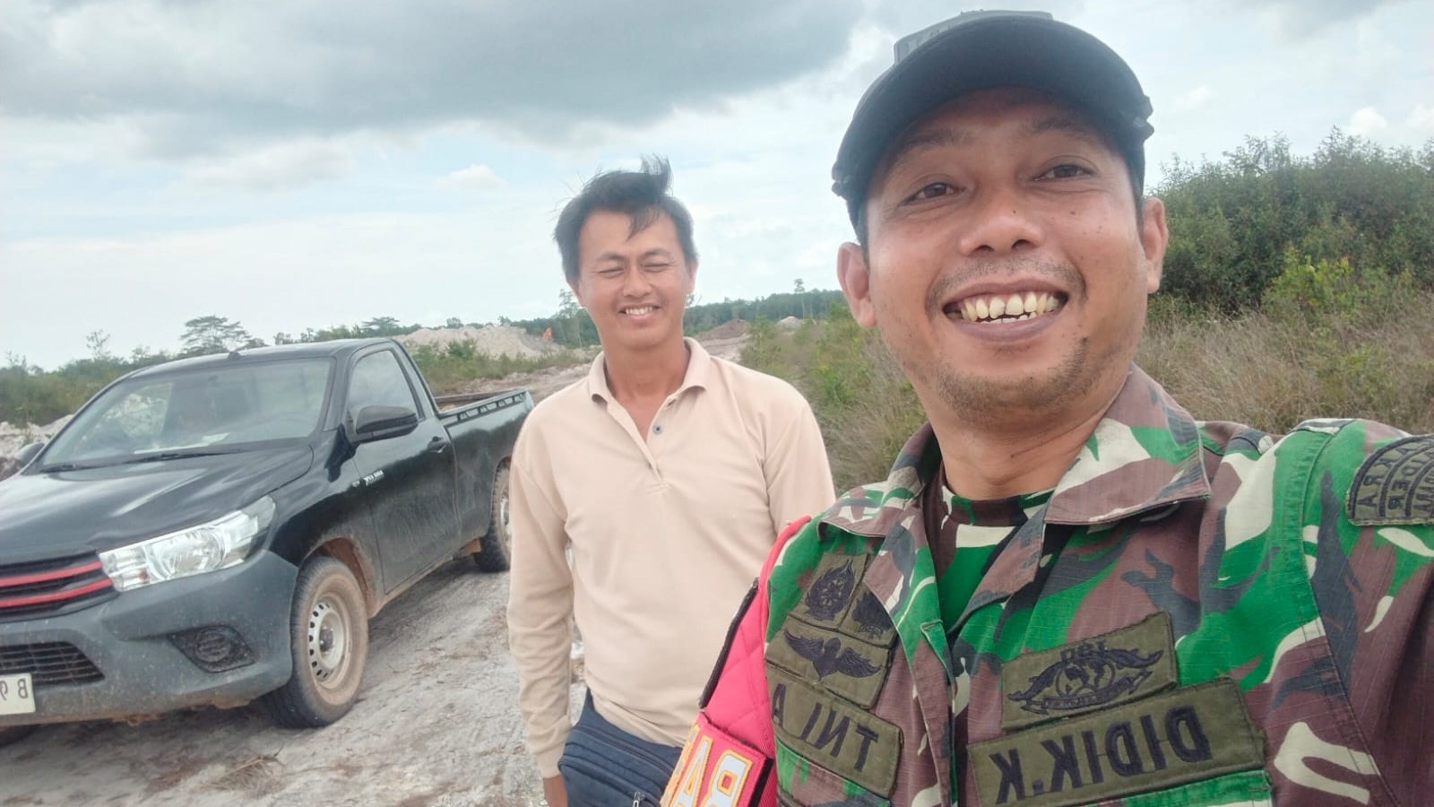 Babinsa Sertu Didi K Monitoring Lahan Kaolin PT Sri Yudi di Desa Perpat: Silaturahmi dan Kamtibmas 7 Babinsa Sertu Didi K Monitoring Lahan Kaolin PT Sri Yudi di Desa Perpat: Silaturahmi dan Kamtibmas
