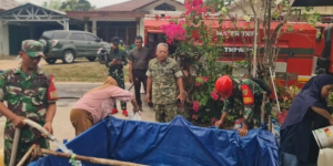 Danramil 01/Tanjungpandan dan Babinsa Salurkan 4 Ton Air Bersih untuk Warga Pal Satu Tanjungpandan