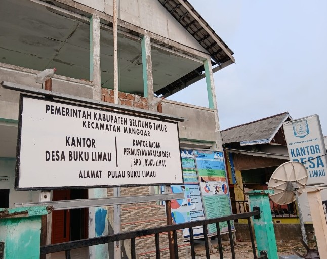 Diterjang Ombak Lebih 1 Jam,5 Komisioner KPU Beltim Datangi Pulau Bukulimau untuk Edukasi Demokrasi 9 AddText 10 18 07.02.28