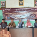 Diterjang Ombak Lebih 1 Jam,5 Komisioner KPU Beltim Datangi Pulau Bukulimau untuk Edukasi Demokrasi