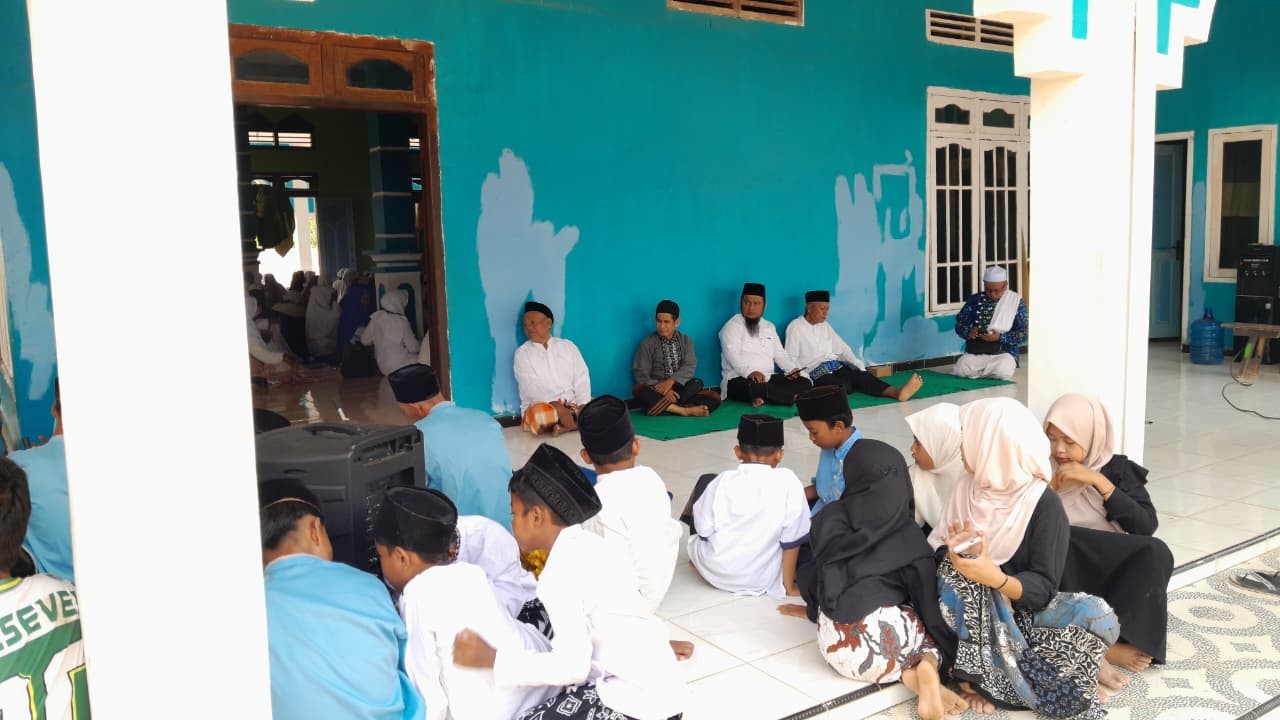 Anggota Koramil 03/Gantung Sertu Wawan S Hadiri Milad ke-4 PD BKMT Belitung Timur di Simpang Pesak 9 AddText 10 19 03.24.02