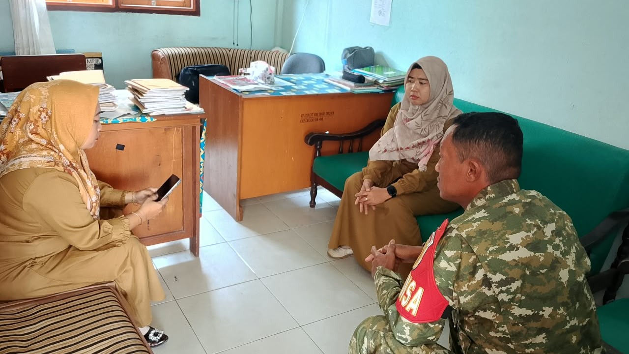 Cegah Bullying di Sekolah, Sertu Afrizal Kurniawan Berikan Motivasi kepada Siswa SMPN 1 Gantung 8 AddText 10 20 02.00.36