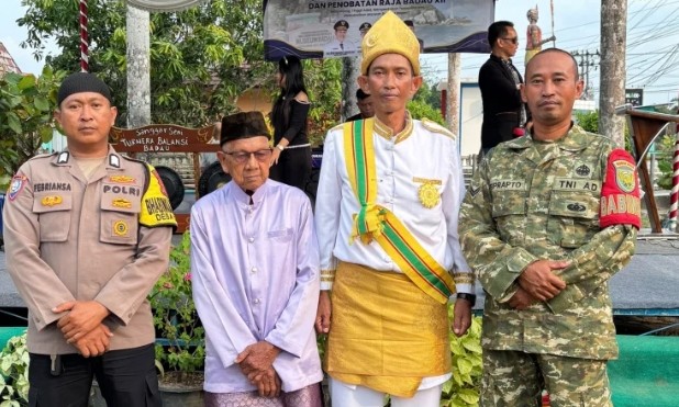 Babinsa Sertu Suprapto Hadiri Silaturahmi Keluarga Kerajaan Badau: Novarianto Raja Badau ke-XII