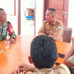 Babinsa Sertu Haifrizar Komsos dengan Kades dan Kadus Batu Penyu, Bahas Karhutla dan Kamtibmas