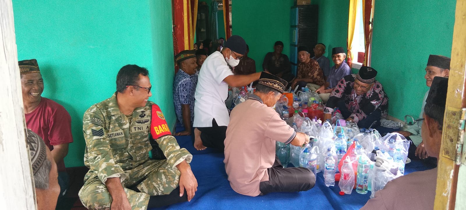 Babinsa Pegantungan Serma Anis Setiawan Hadiri Selamatan Angin/ Doa Tolak Balak 8 AddText 10 28 03.34.22
